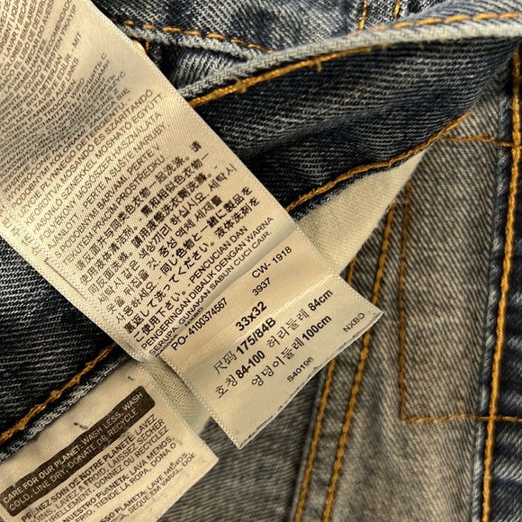 Levi’s 505 Denim Straight Leg Blue Jeans 33 x 32 Fade Lines Whiskering - Picture 14 of 14